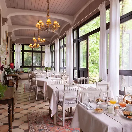 فندق Domaine De Beaupre - The Originals Relais غيبووييه
